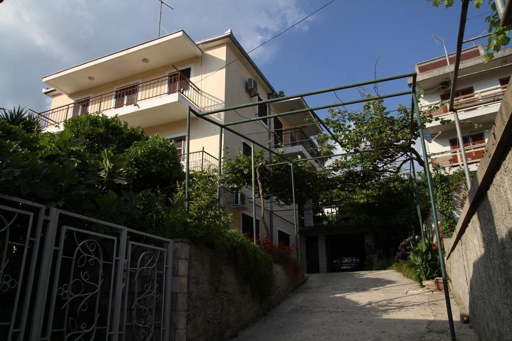 Apartments Gugolj M&M Herceg Novi Exteriör bild
